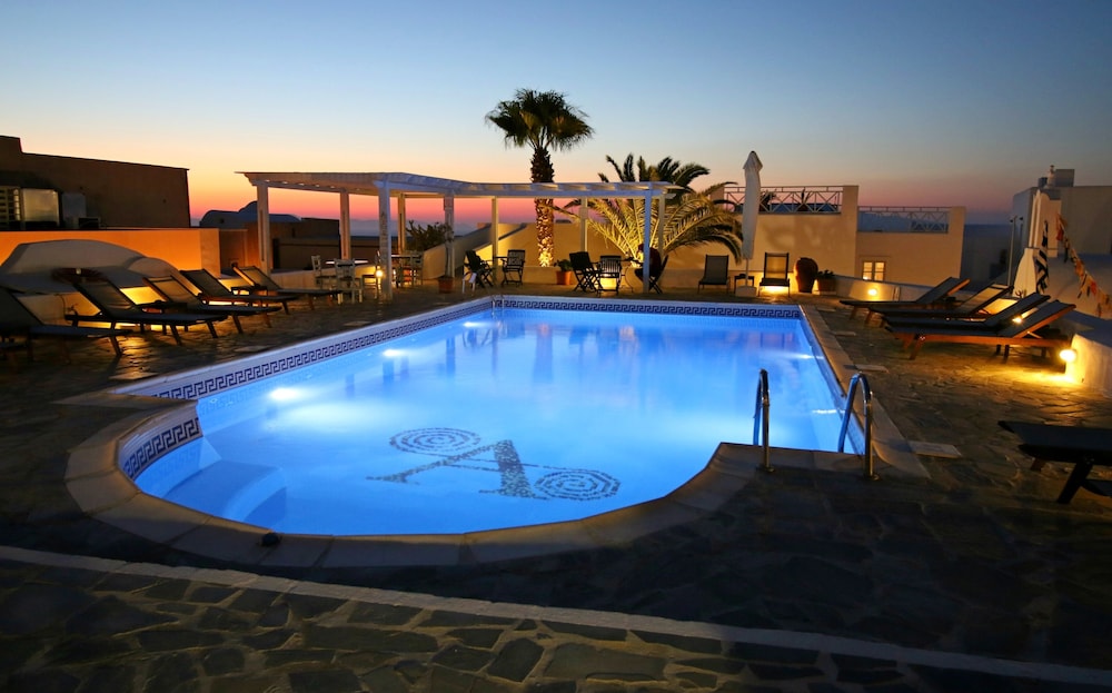 

Brindisi - Fira - Aethrio Sunset Village - Oia