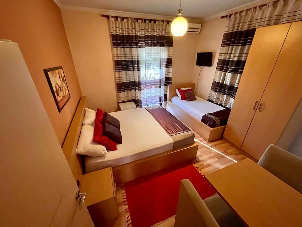 

Catania - Tirana - Hotel Algo
