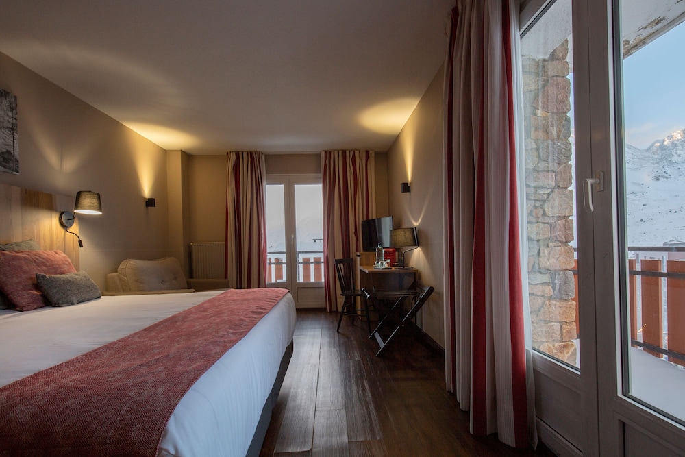 

Napoli - Incles - Hotel Grand Pas