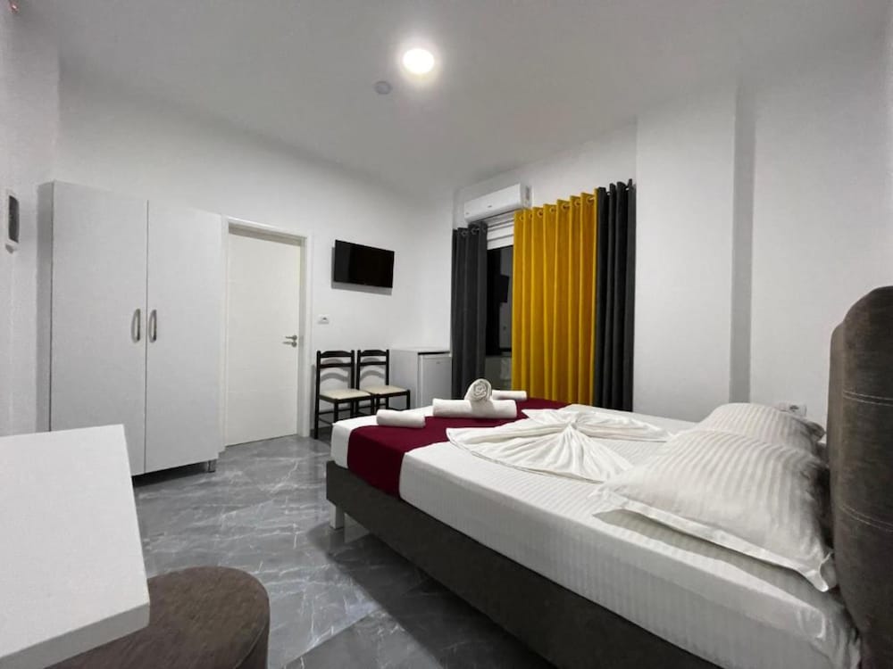 

Napoli - Ksamil - Hotel Seadel