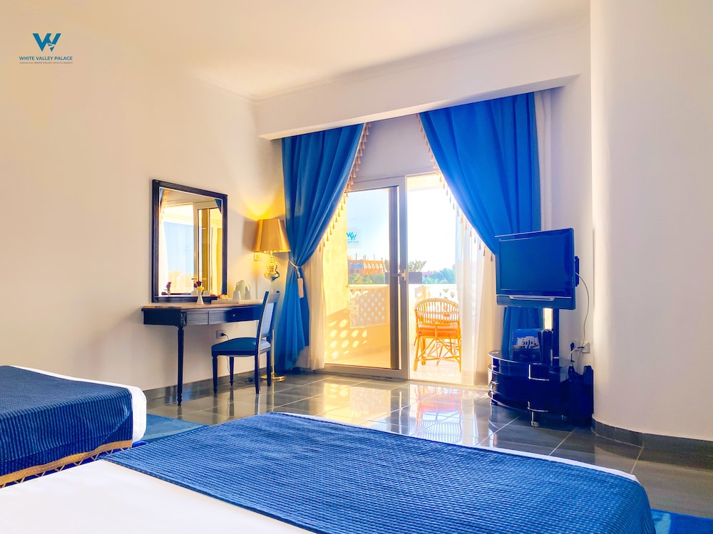 

Torino - Sahl Hasheesh - White Valley Palace