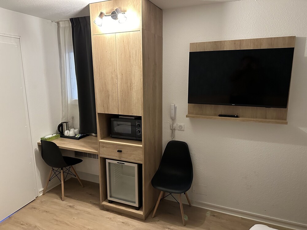

Milano - Pau - Ostal Pau Université - Sure Hotel Collection by Best Western