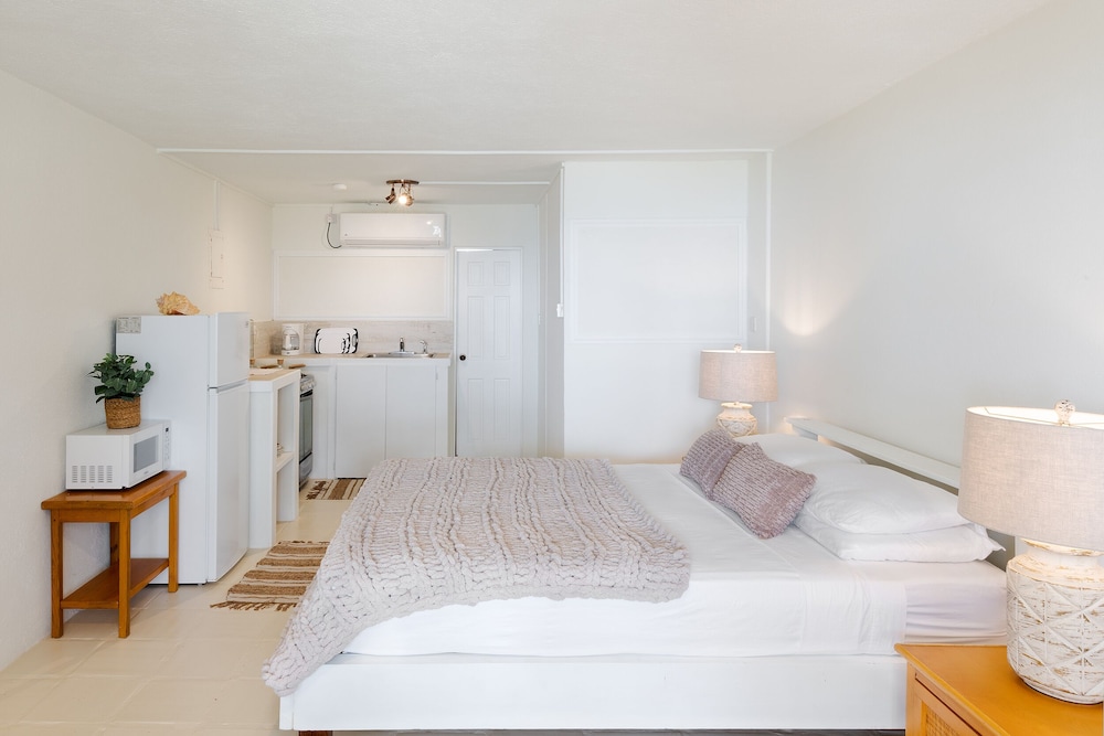

Bologna - Worthing - Surfers Bay Resort