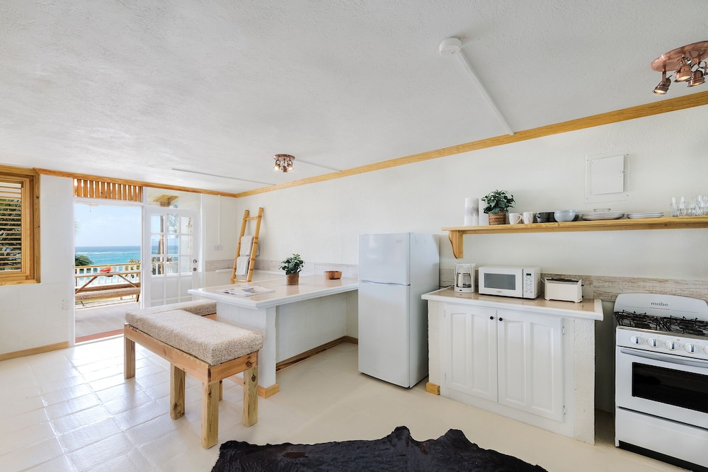 

Milano - Maxwell - Surfers Bay Resort
