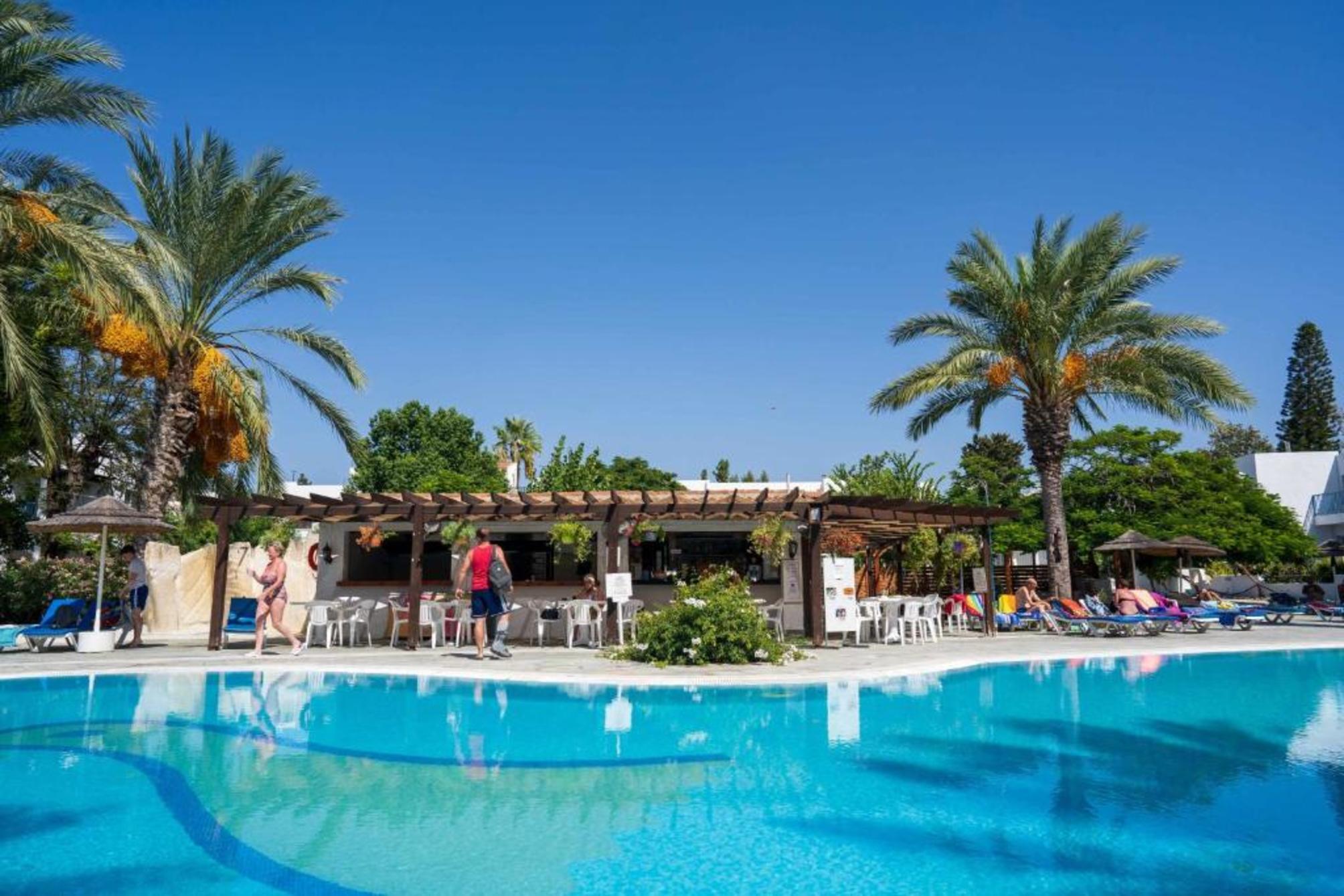 

Roma - Geroskipou - Paphos Gardens Holiday Resort