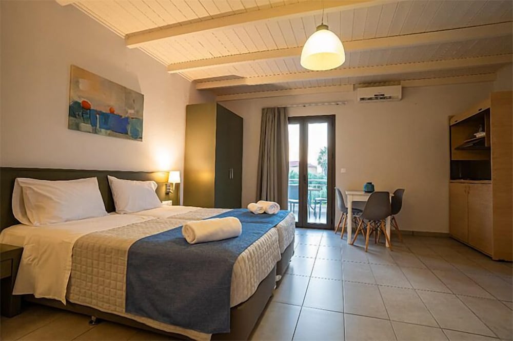 

Venezia - Rapanianá - Ledra Maleme Hotel
