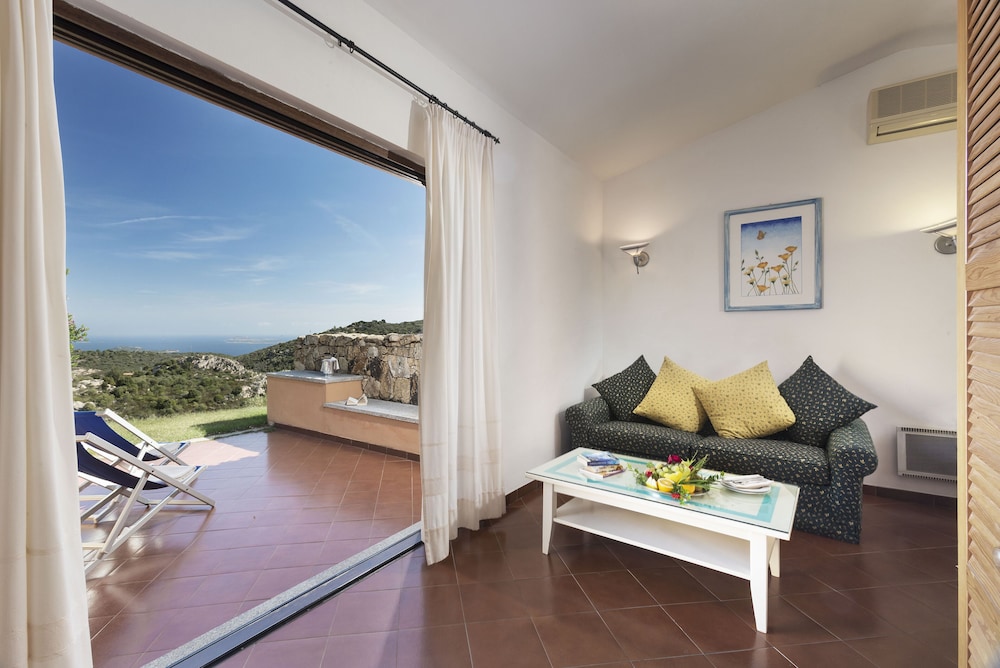 

Bologna - Golfo Aranci - Hotel Rocce Sarde