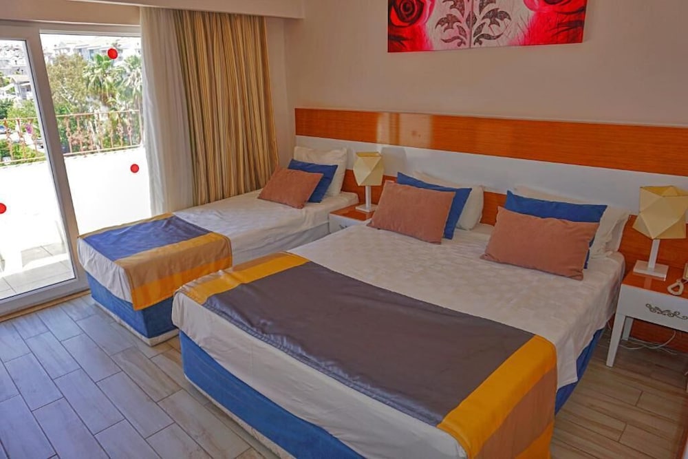 

Catania - Side - Side Legend Hotel