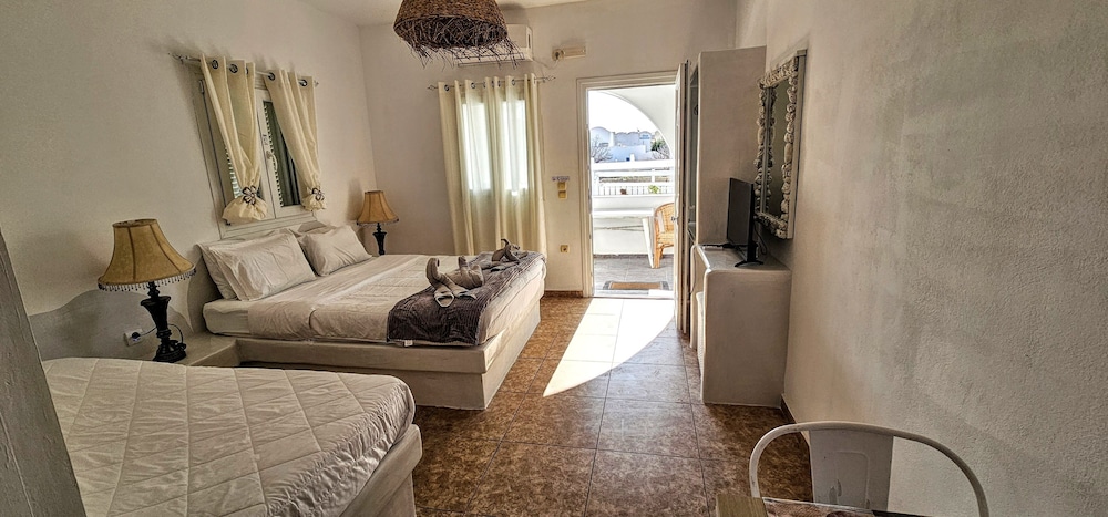 

Verona - Santorini, Isole Greche - Pleasure Beachside Studios