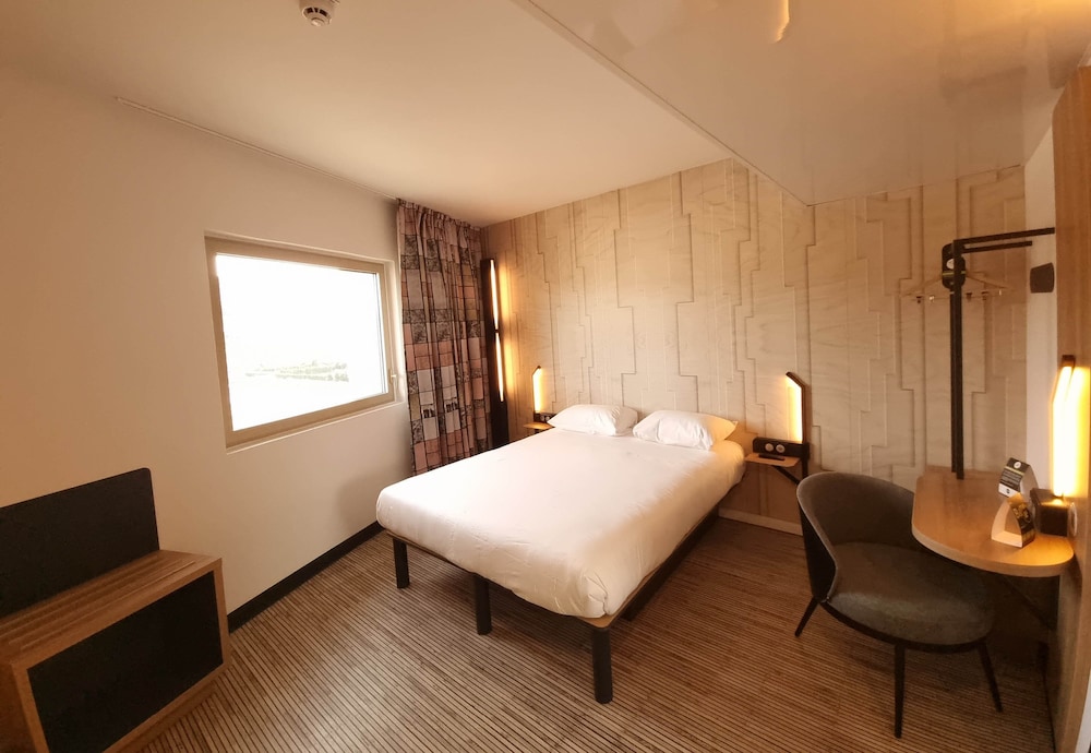 

Verona - Saint-Tropez - B&B HOTEL Nice Stade Riviera