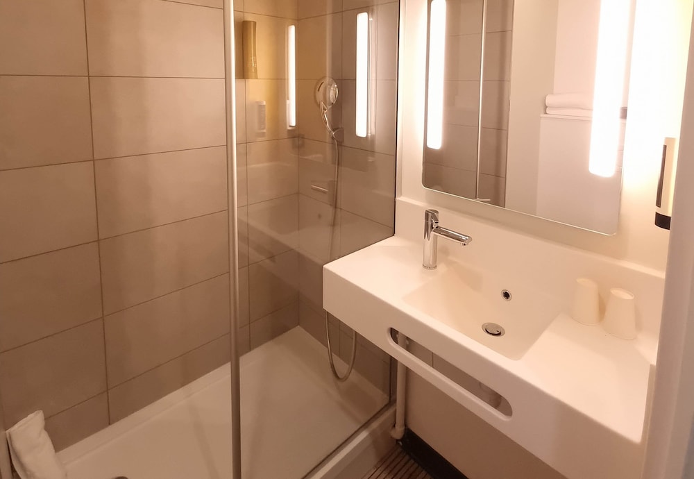 

Torino - Costa Azzurra, Mare Francia - B&B HOTEL Nice Stade Riviera