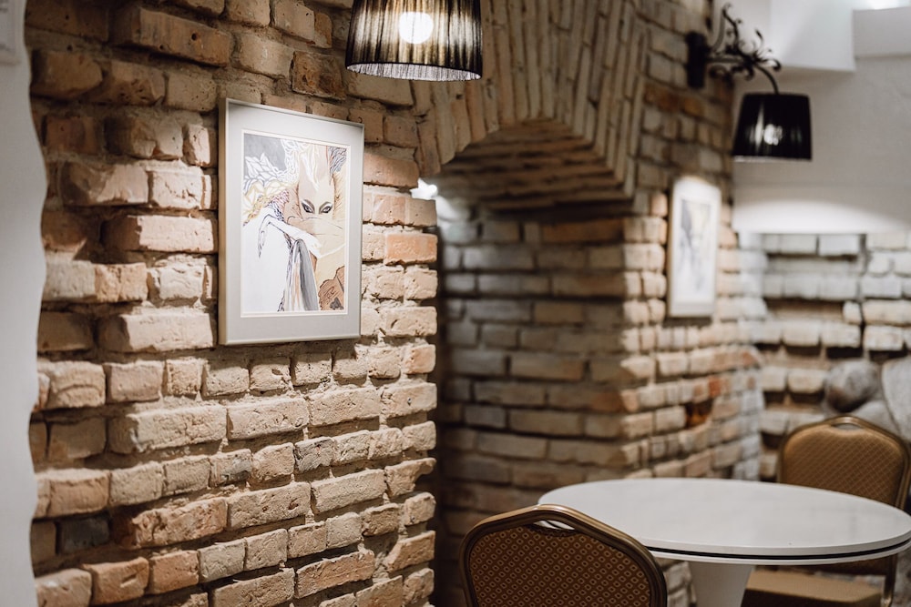 

Milano - Vilnius - Moon Garden Boutique Hotel