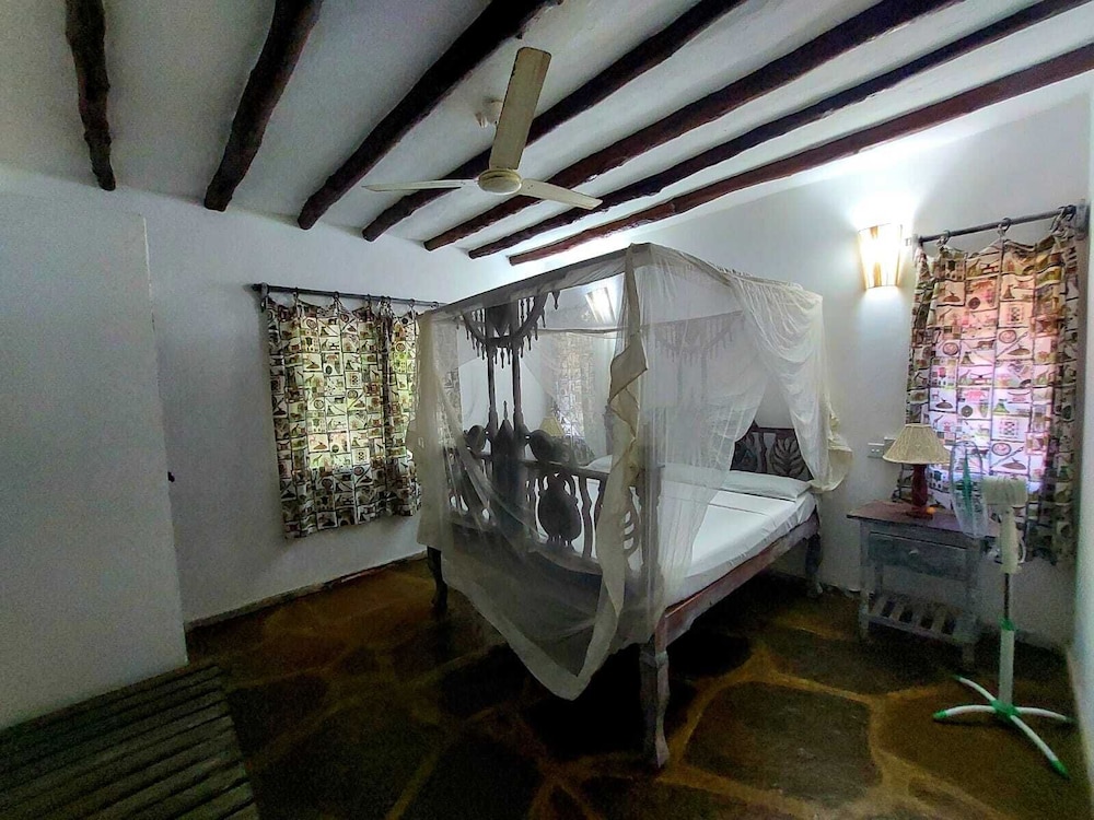 

Bari - Malindi - Marine Holiday House