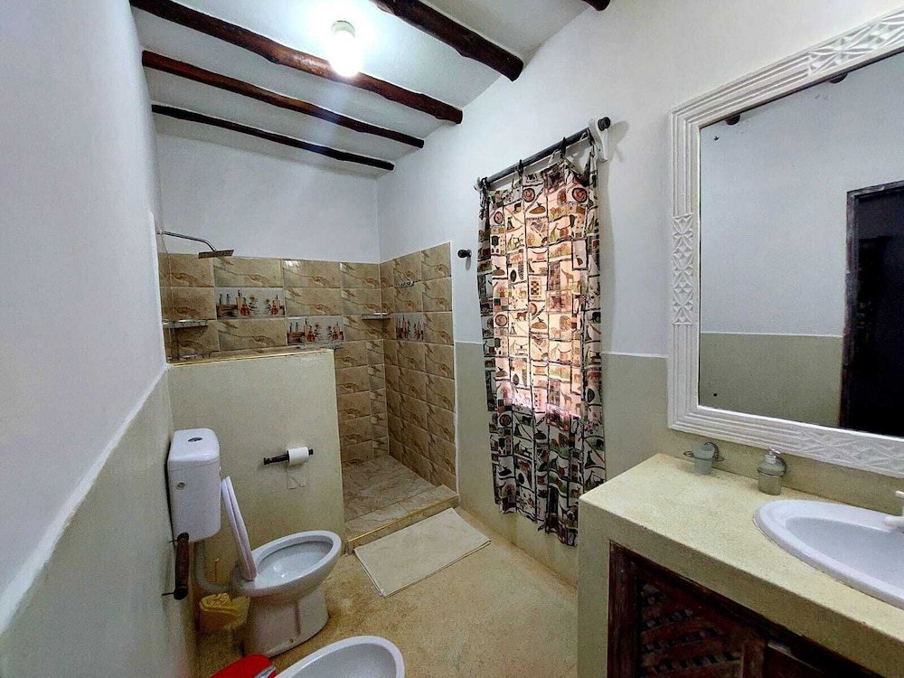

Bologna - Malindi - Marine Holiday House