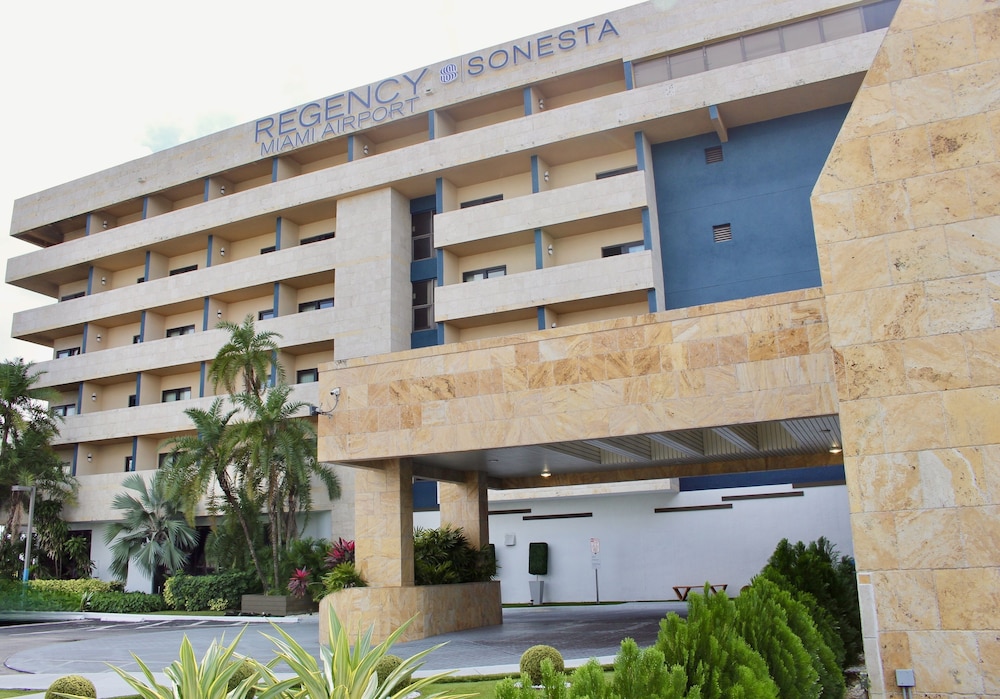 

Milano - South Miami - Regency Miami Airport by Sonesta