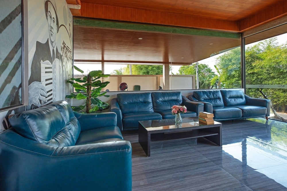 

Roma - Nai Yang Beach - The Bell Airport Phuket Hotel
