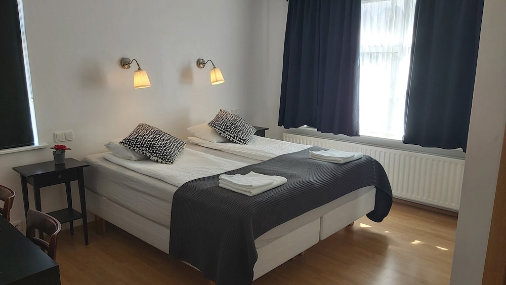

Milano - Hella - Hotel Kanslarinn