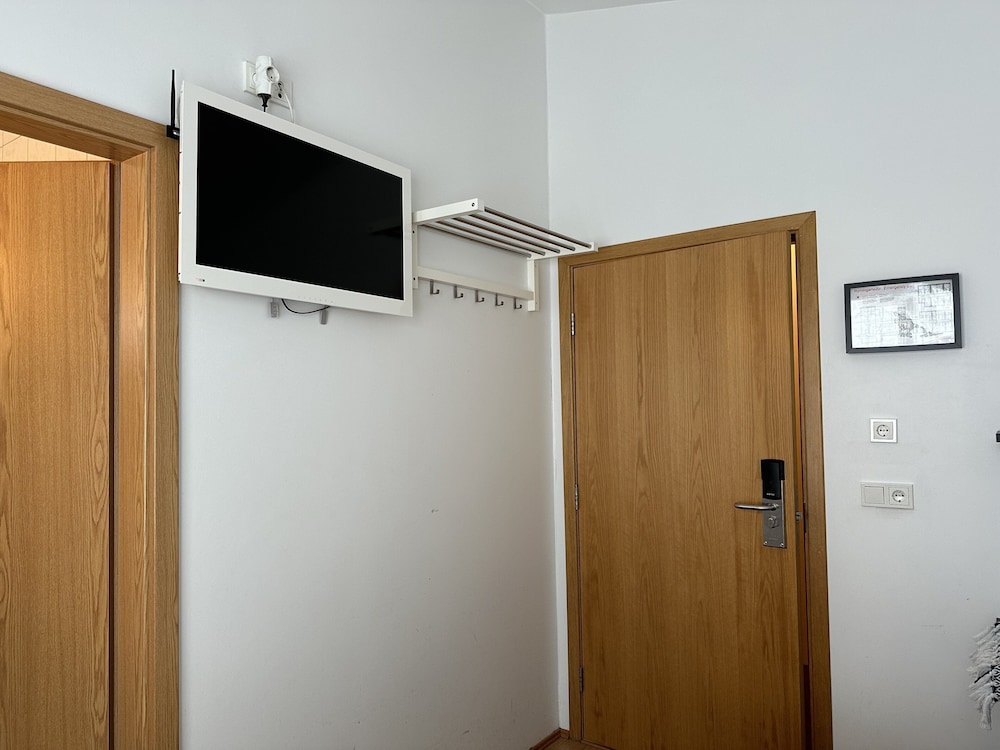 

Milano - Hella - Kanslarinn Hostel