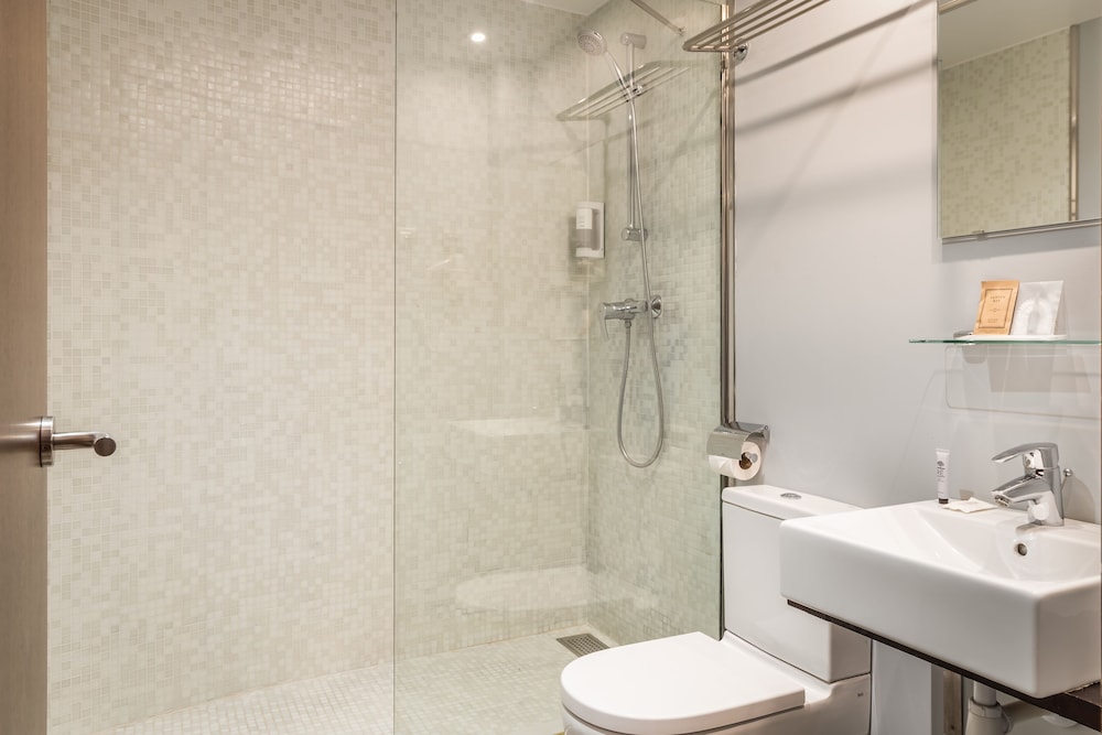 

Bologna - Sant Boi de Llobregat - Hotel Madanis Liceo