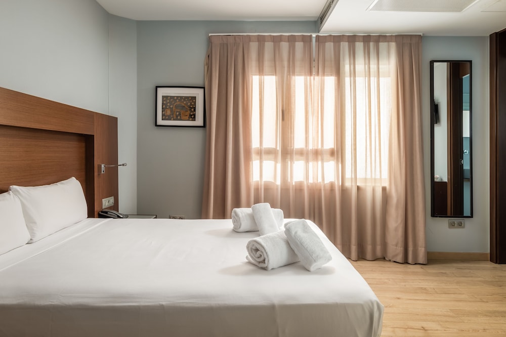 

Torino - Hospitalet de Llobregat - Hotel Madanis Liceo