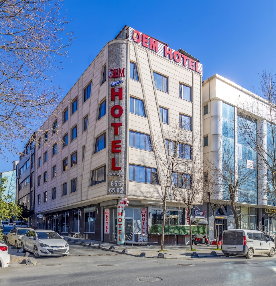 

Palermo - Istanbul - Dem İstanbul Airport Hotel