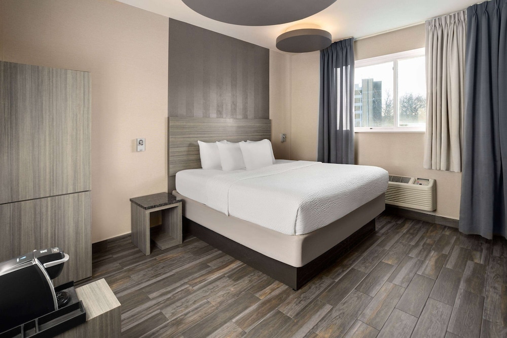 

Roma - New Rochelle - Ramada By Wyndham Bronx