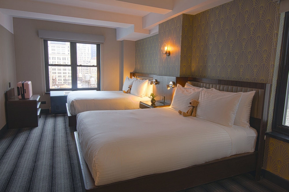 

Napoli - Weehawken - Hotel Edison Times Square