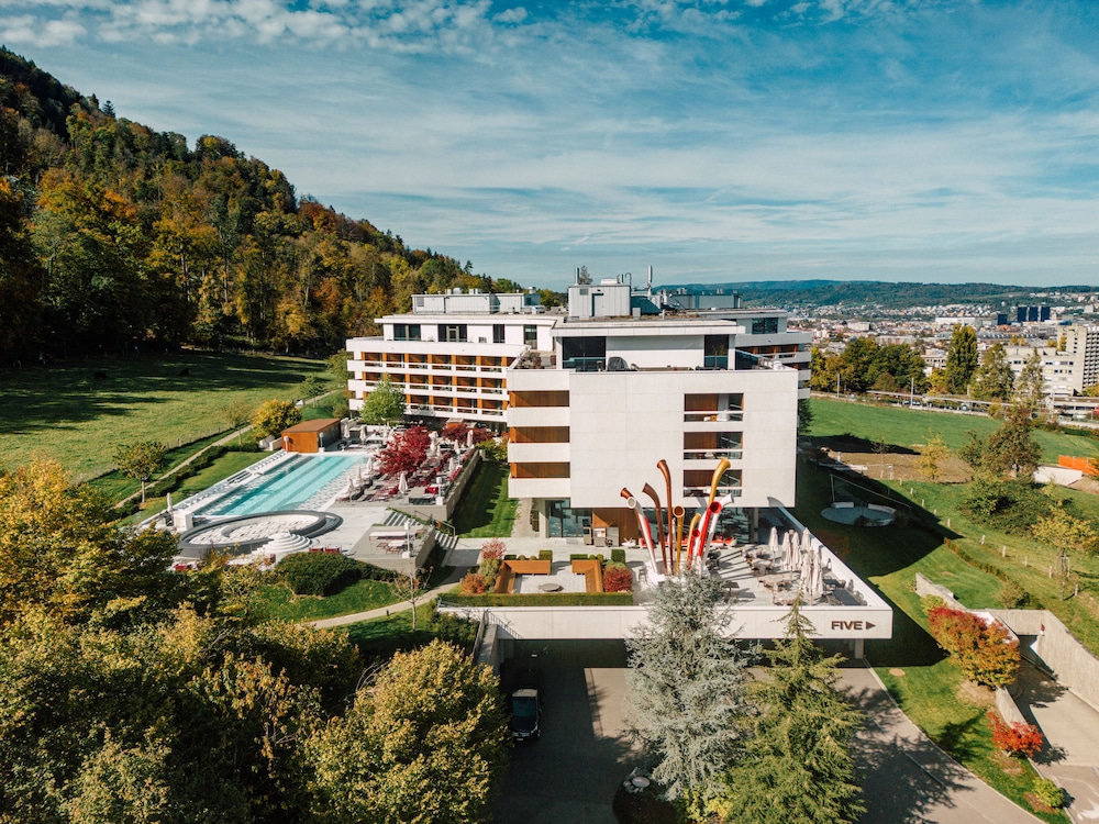 

Napoli - Zurigo - FIVE Zurich - Luxury City Resort