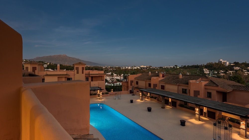 

Verona - Estepona - Royal Marbella Golf Resort