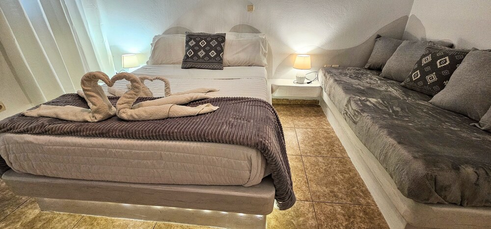 

Roma - Santorini, Isole Greche - Pleasure Beachside Studios