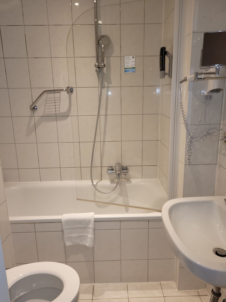 

Napoli - Francoforte sul Meno - Hotel Franken an der Messe