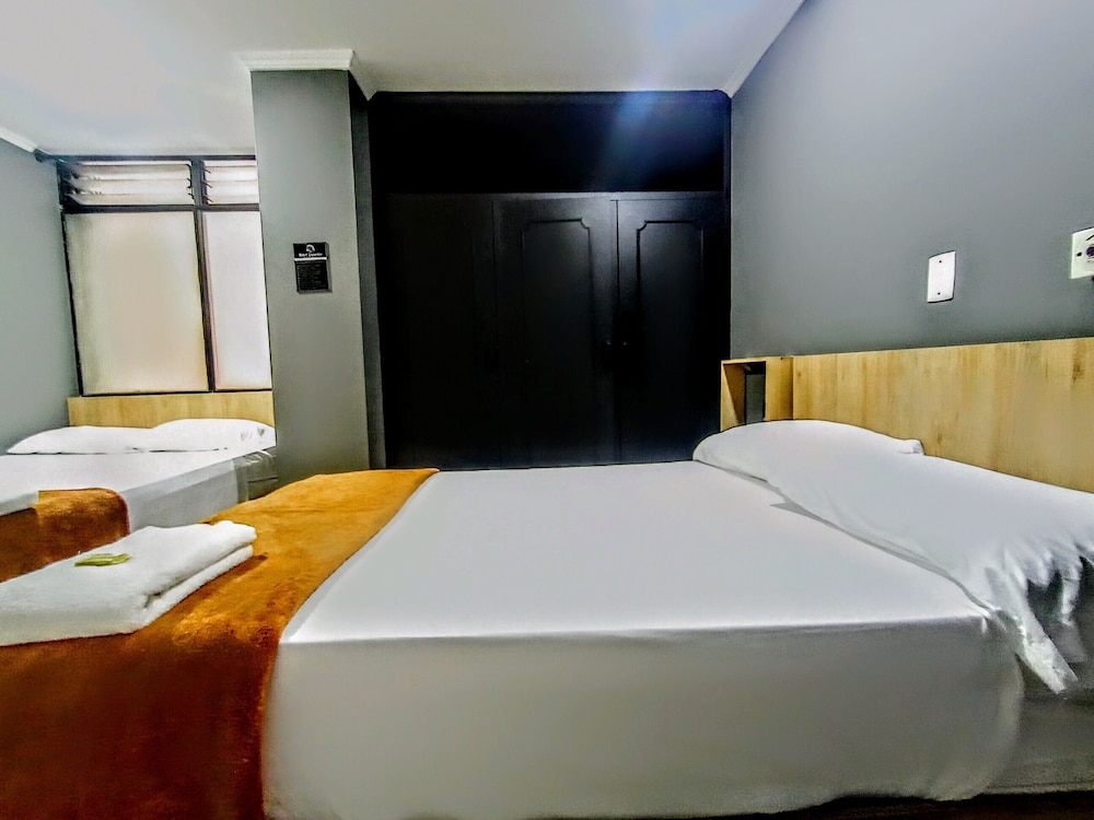 

Roma - Envigado - Hotel Ruiseñor Itagui