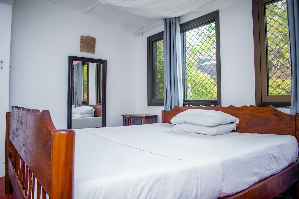 

Lamezia Terme - Zanzibar Town - The Rock Ocean View Hotel