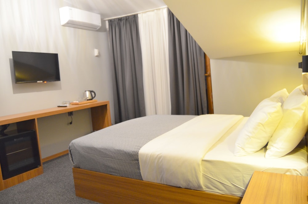 

Trieste - Büyükçekmece - Rosse Hotel