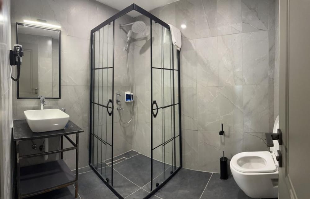 

Catania - Istanbul, New Airport - İstanbul City Airport Hotel