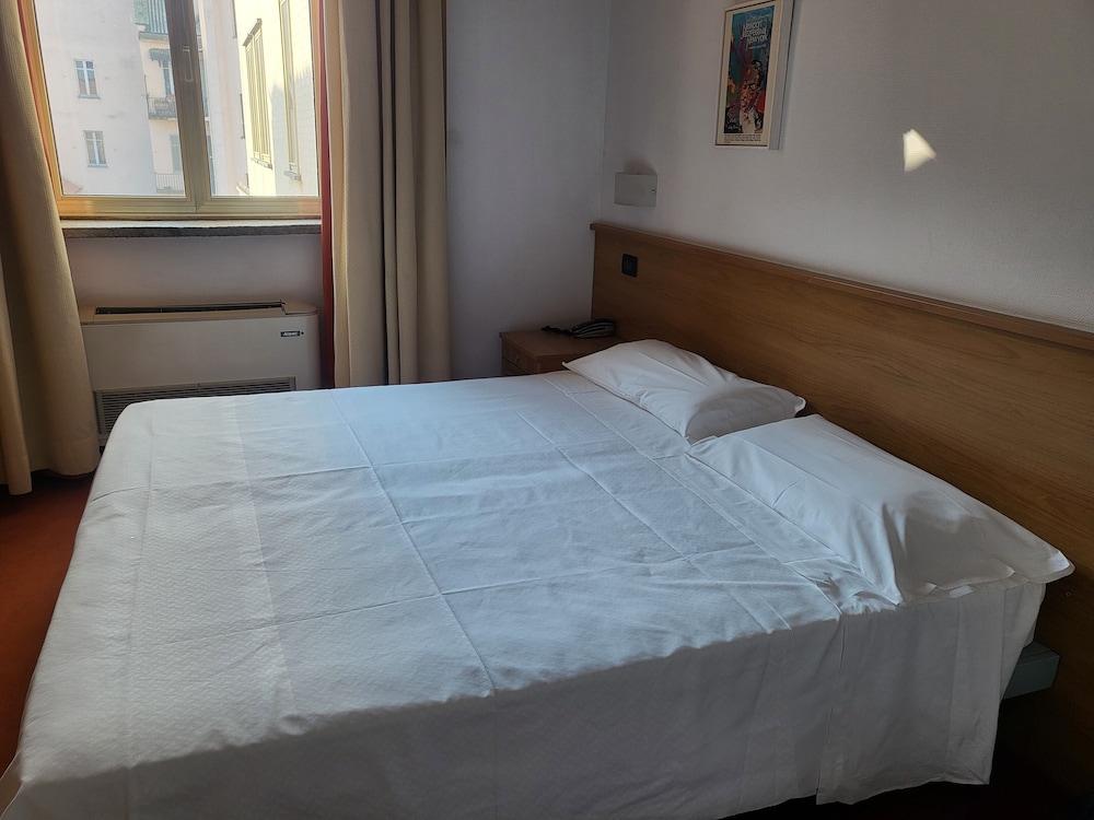 

Milano - San Michele Di Alessandria - Hotel Lux