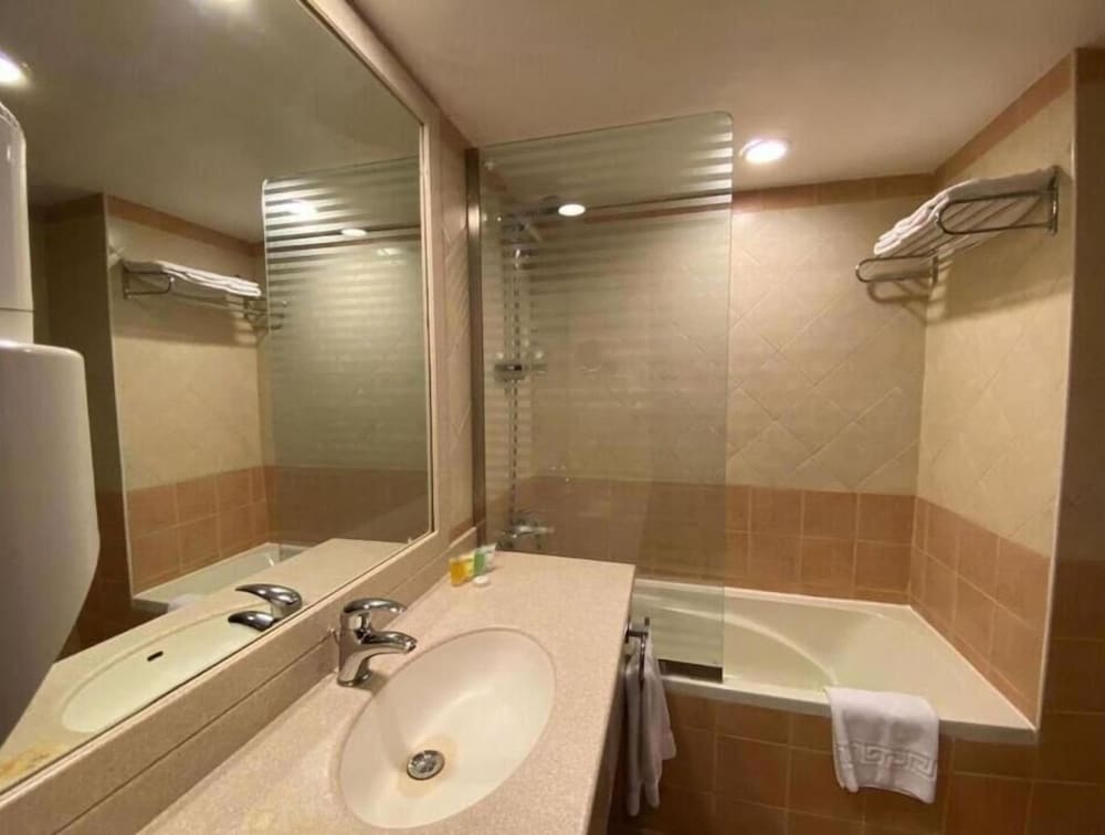 

Venezia - Riad - Mena Hotel Nasiriah Riyadh