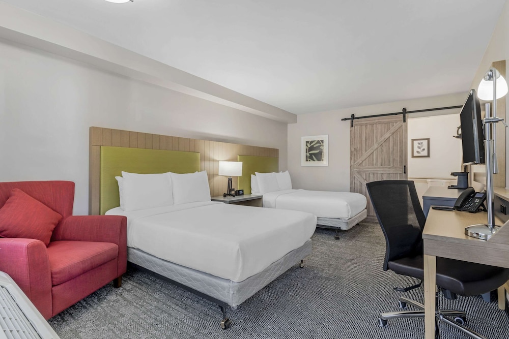 

Bari - American Canyon - Country Inn & Suites by Radisson, Vallejo Napa Valley, CA