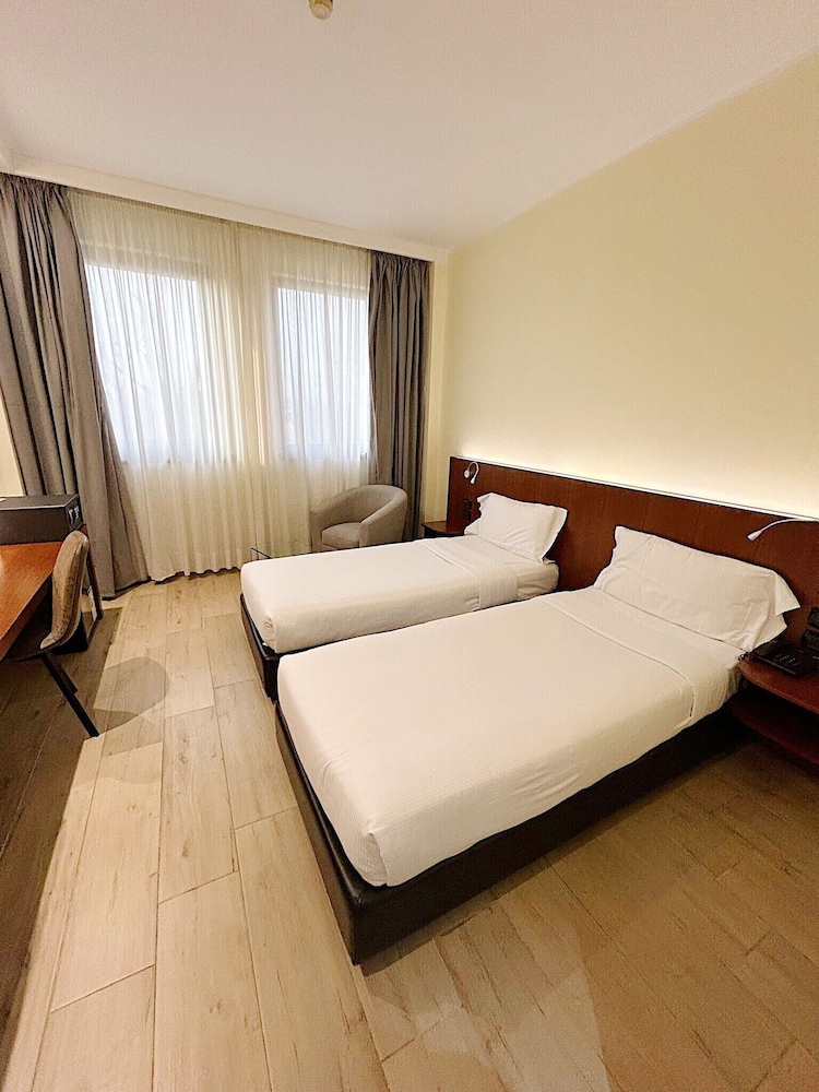 

Trieste - Trezzano sul Naviglio - iH Hotels Milano Blu Visconti