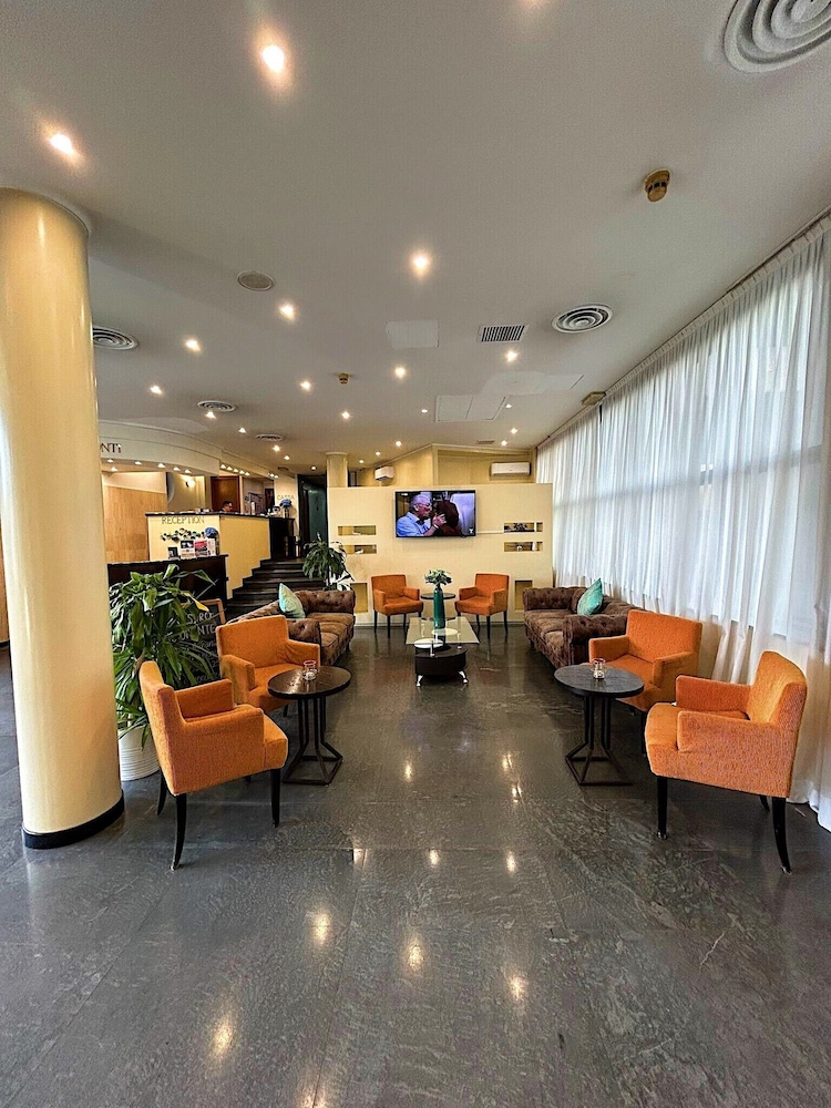 

Brindisi - Milano - iH Hotels Milano Blu Visconti