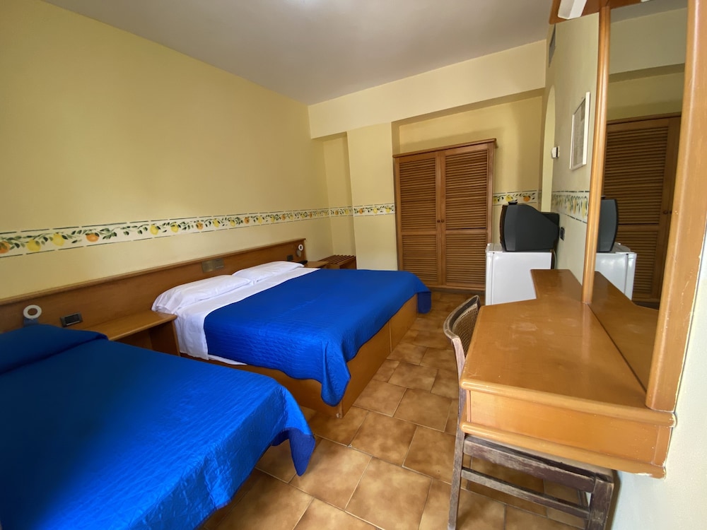 

Roma - Giardini Naxos - Hotel San Pietro
