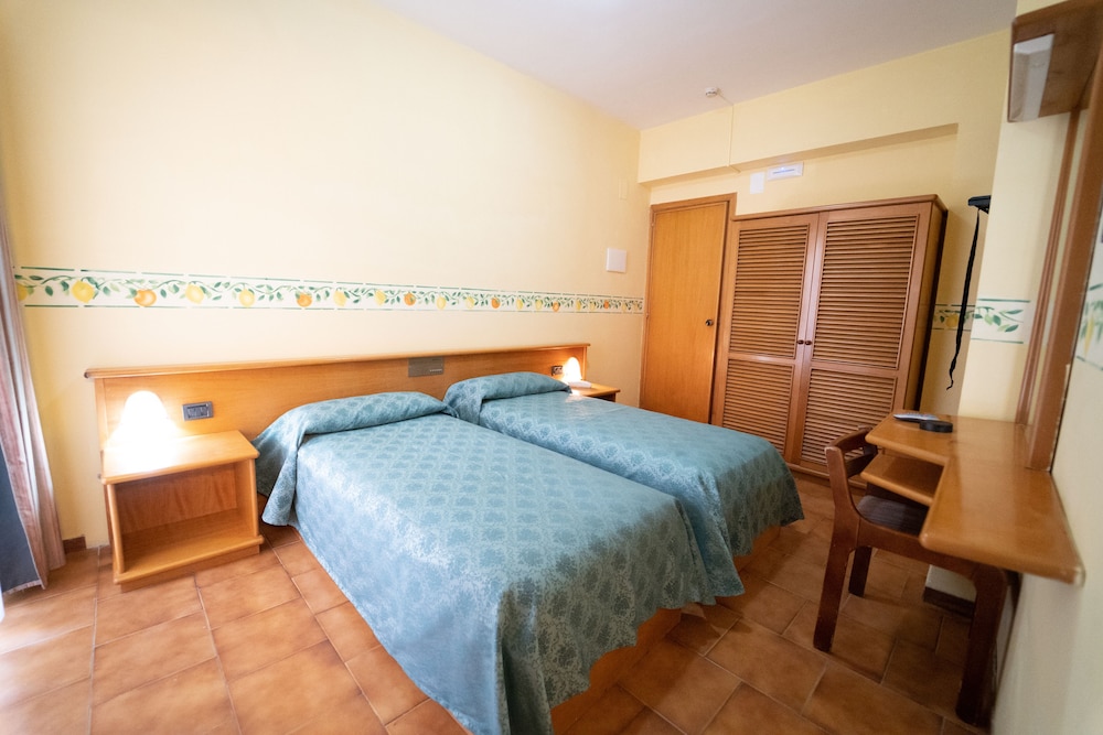 

Roma - Giardini Naxos - Hotel San Pietro