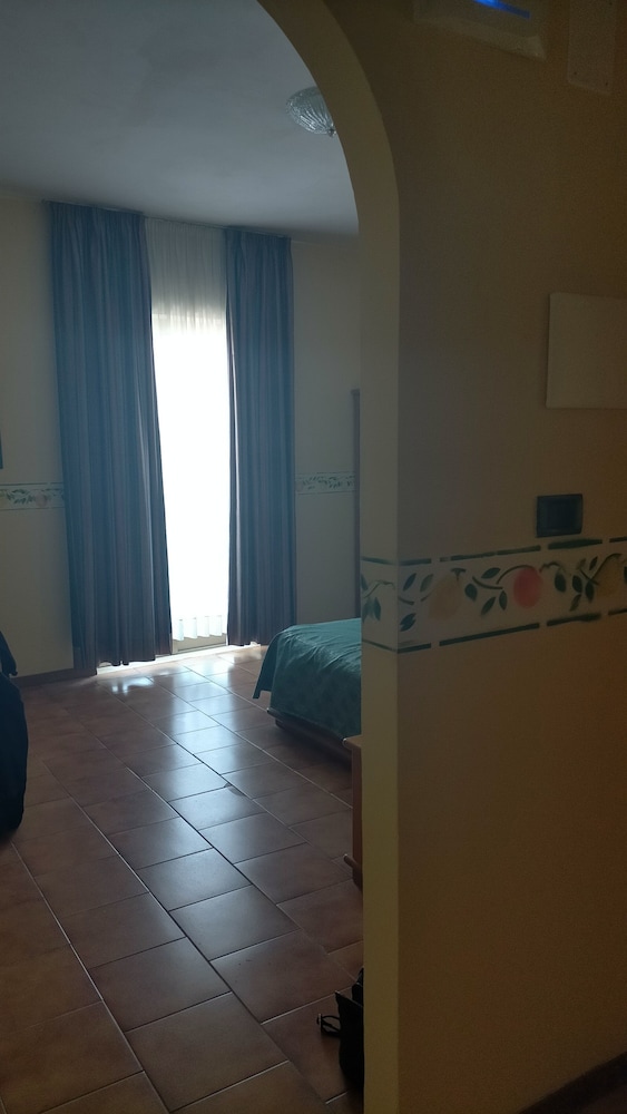 

Palermo - Taormina - Hotel San Pietro