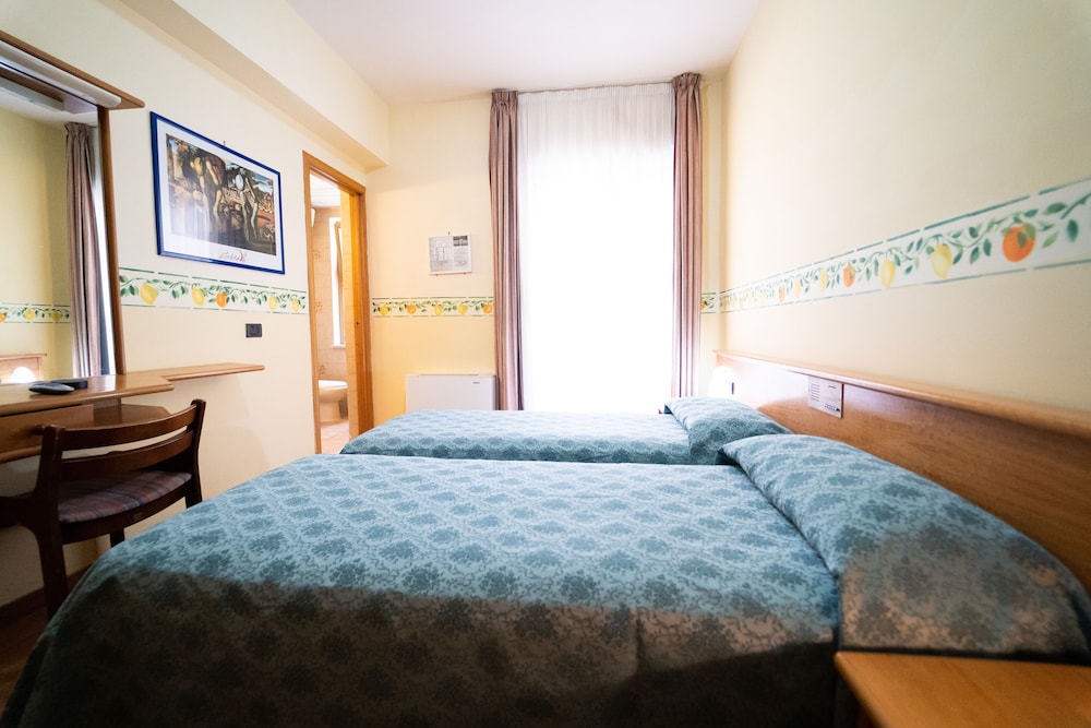 

Perugia - Giardini Naxos - Hotel San Pietro