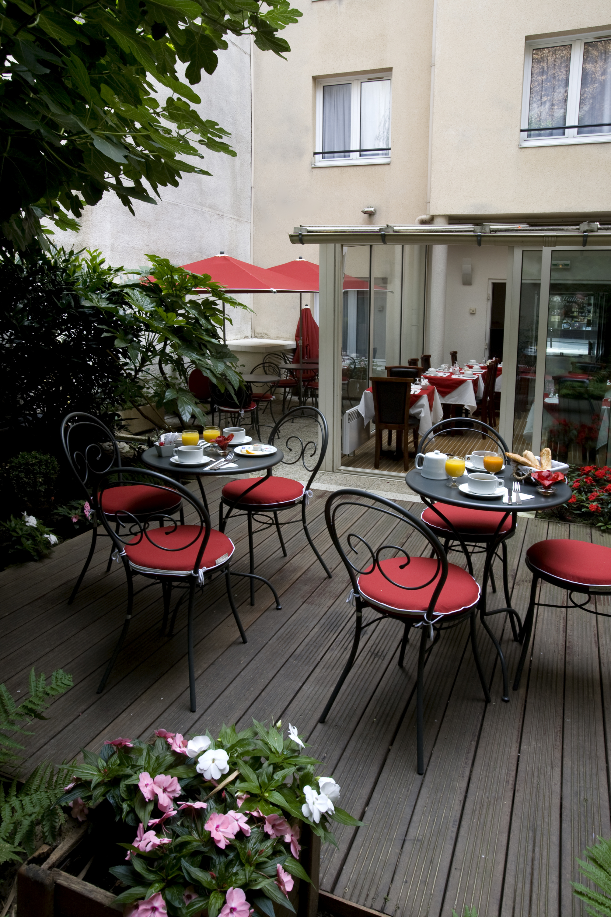 

Napoli - Villejuif - Dièse Hôtel Bastille