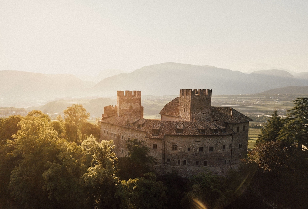 

Napoli - Appiano sulla Strada del Vino - Schloss Freudenstein