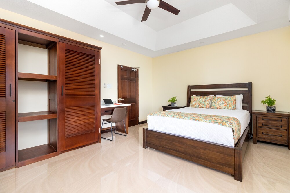 

Roma - Oracabessa - Breathaking Luxury Cliffside Villa