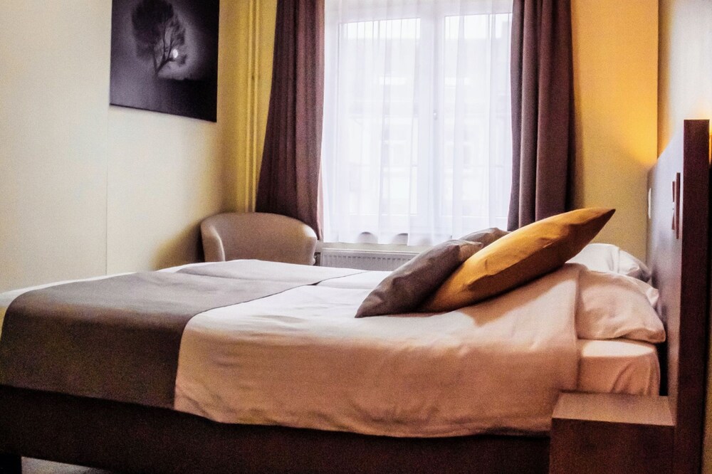 

Milano - Houffalize - Hotel des Postes