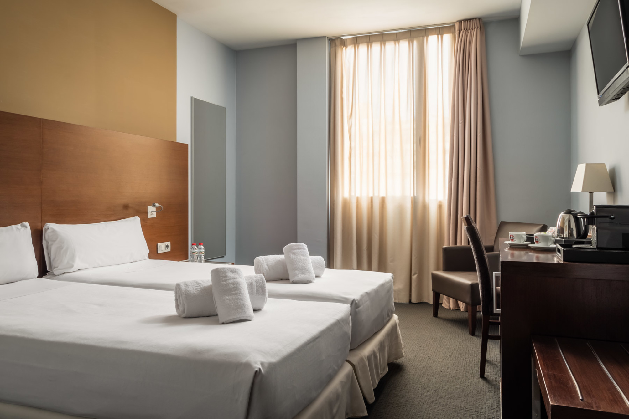 

Napoli - Hospitalet de Llobregat - Hotel Madanis