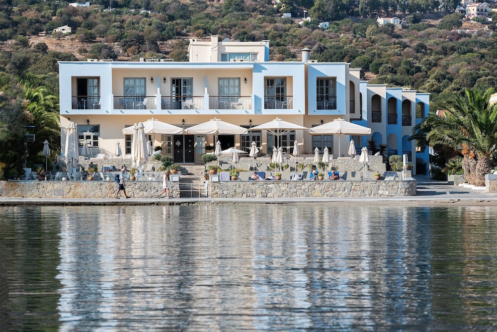 

Roma - Simi - Pedi Beach Hotel